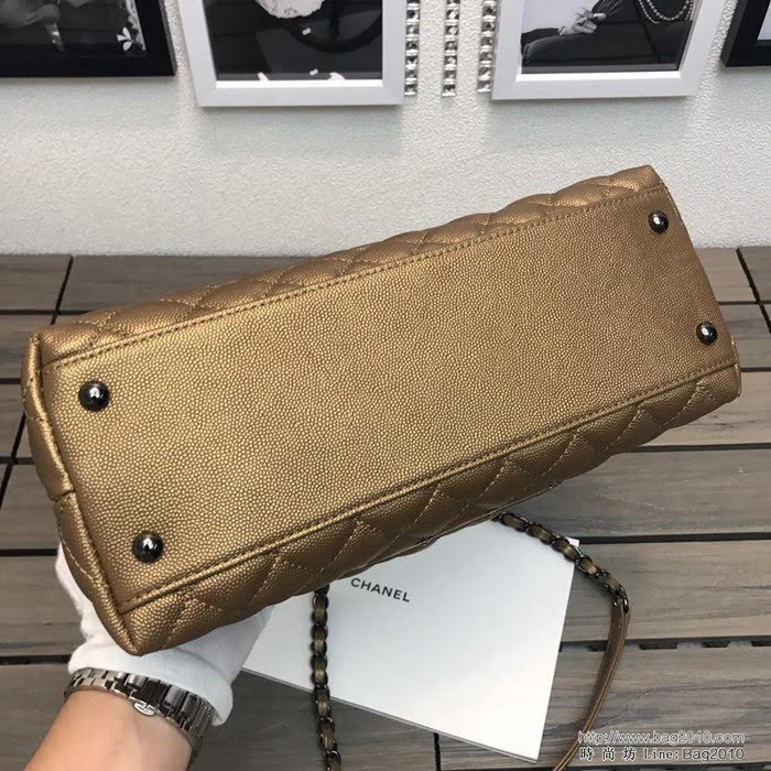 CHANEL香奈兒 独家背景实拍 球纹手柄 Chanel cocohandle 專櫃对版货 小球纹原厂牛皮 時尚百搭 手提肩背斜挎包  Cco1110